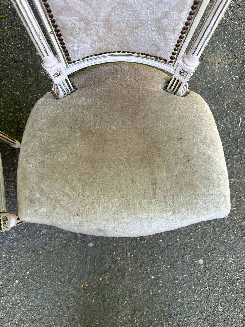 2 chaises Louis XVI médaillon carré du XIXème siècle