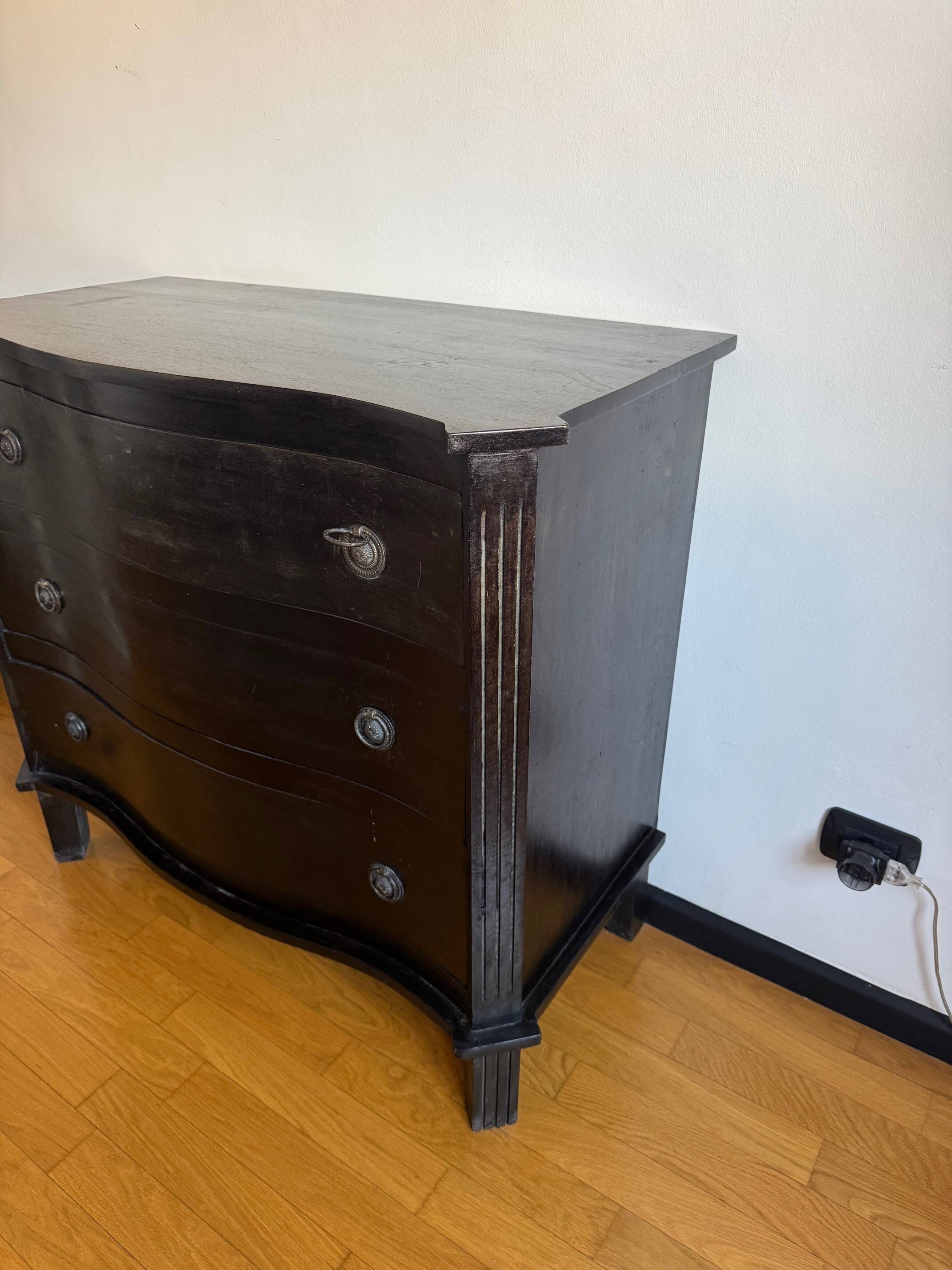 Black wooden chest of drawers
