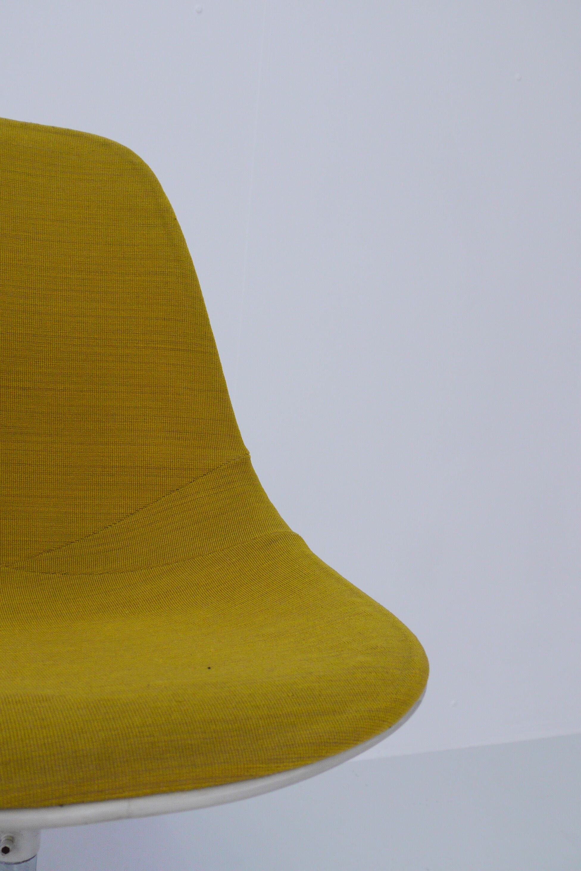 Dining set by Charles et Ray Eames for Herman Miller, 1970