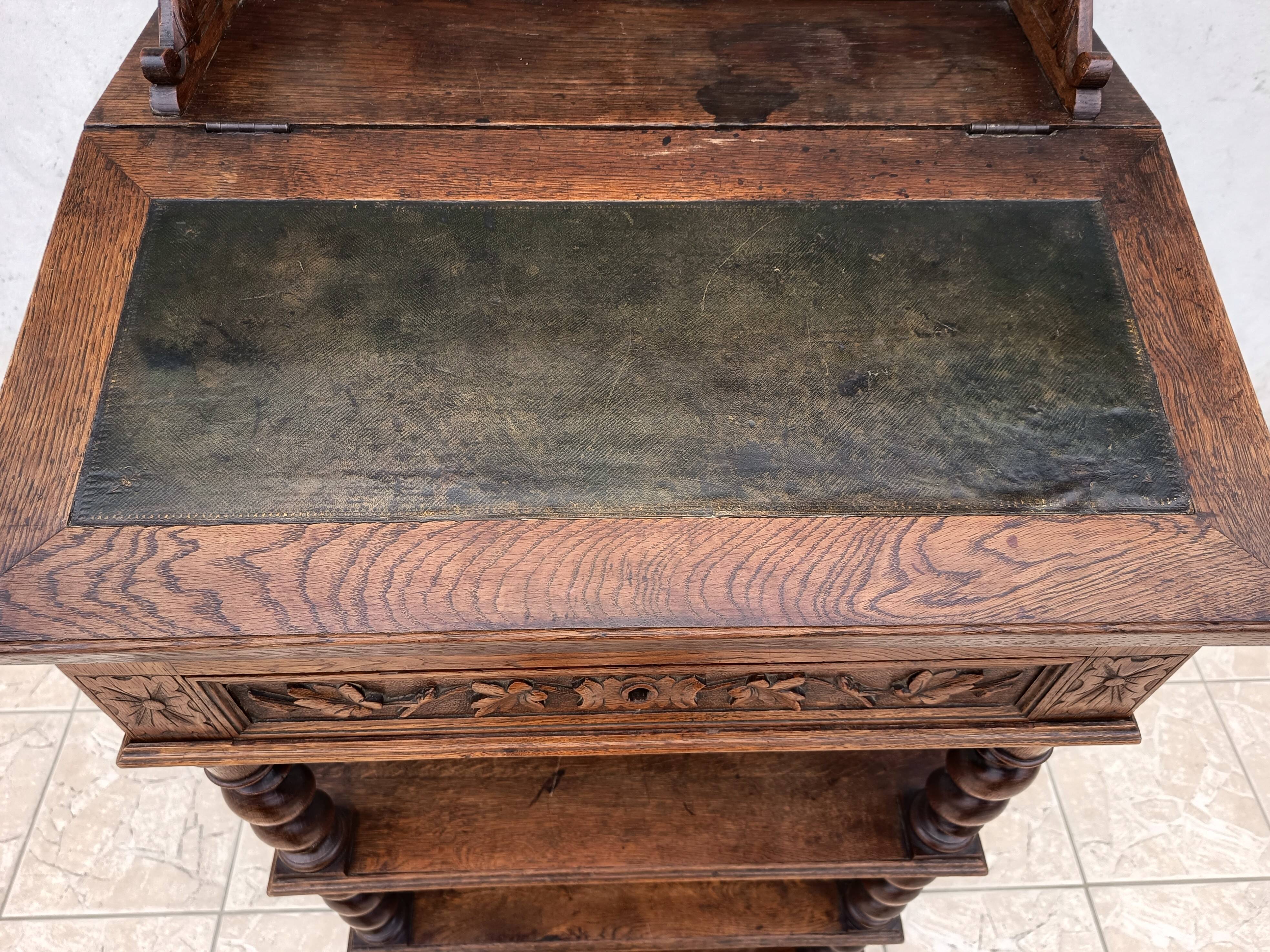 High Louis XIII writing desk in oak