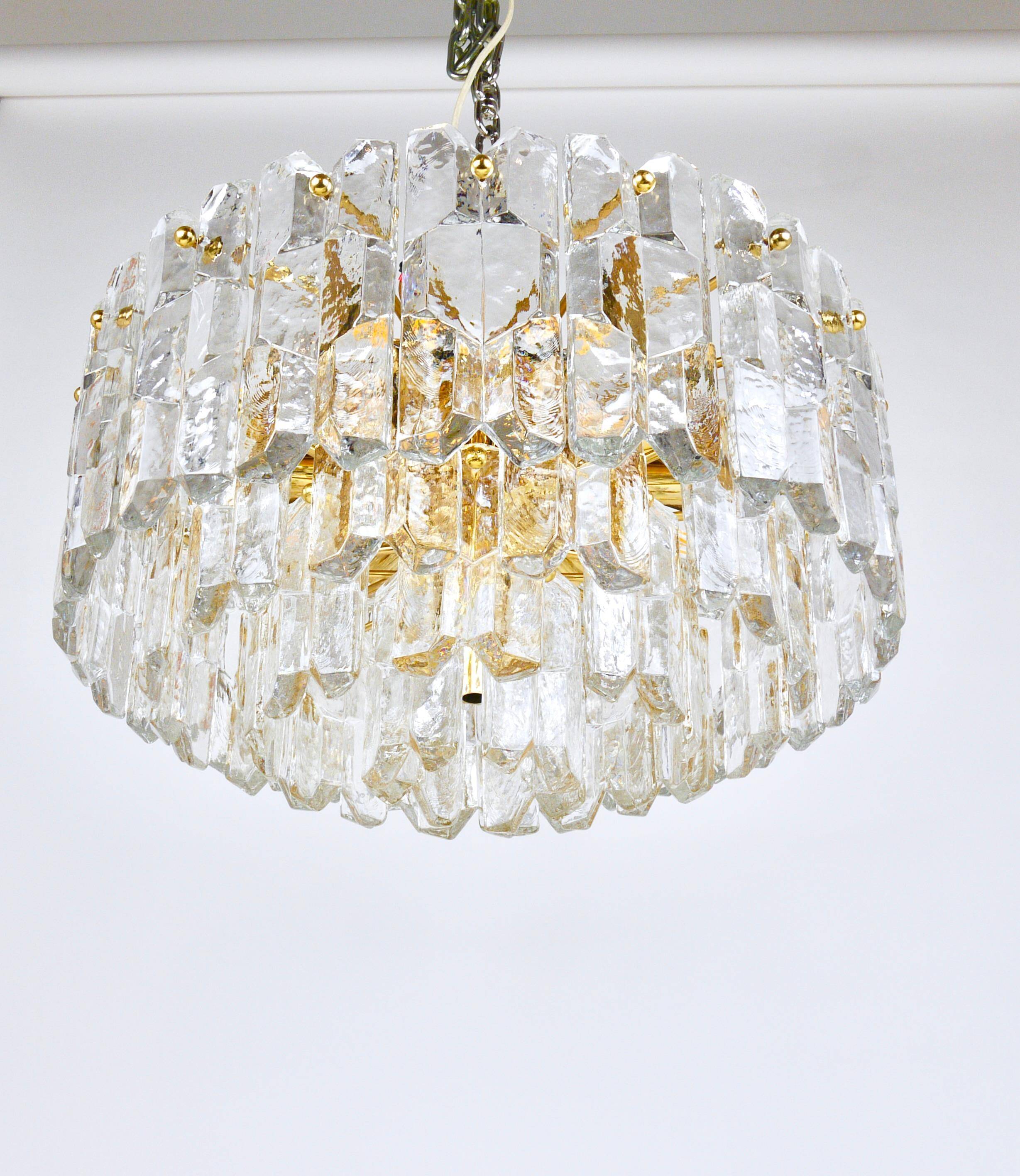 Large ceiling chandelier in gilded brass and glass Palazzo J.T. Kalmar, 1950s