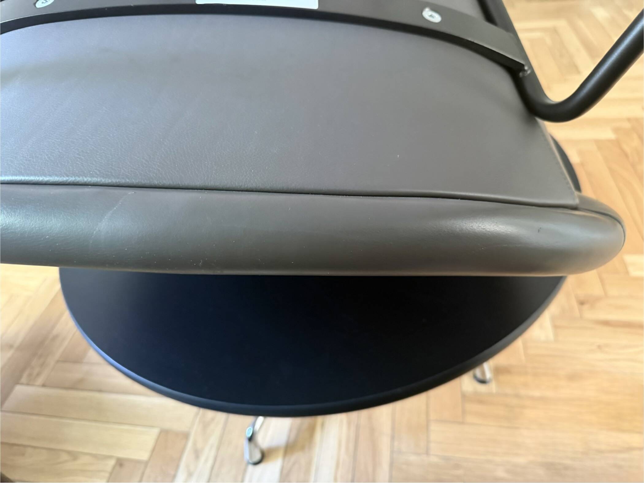 Walker Knoll Club Armchair 369