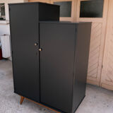 Armoire asymétrique