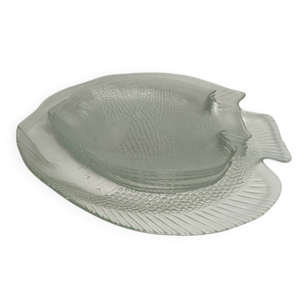 Ensemble plat et 6 assiettes Arcoroc poisson années 80