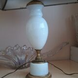 Vintage lamp with white opaline foot