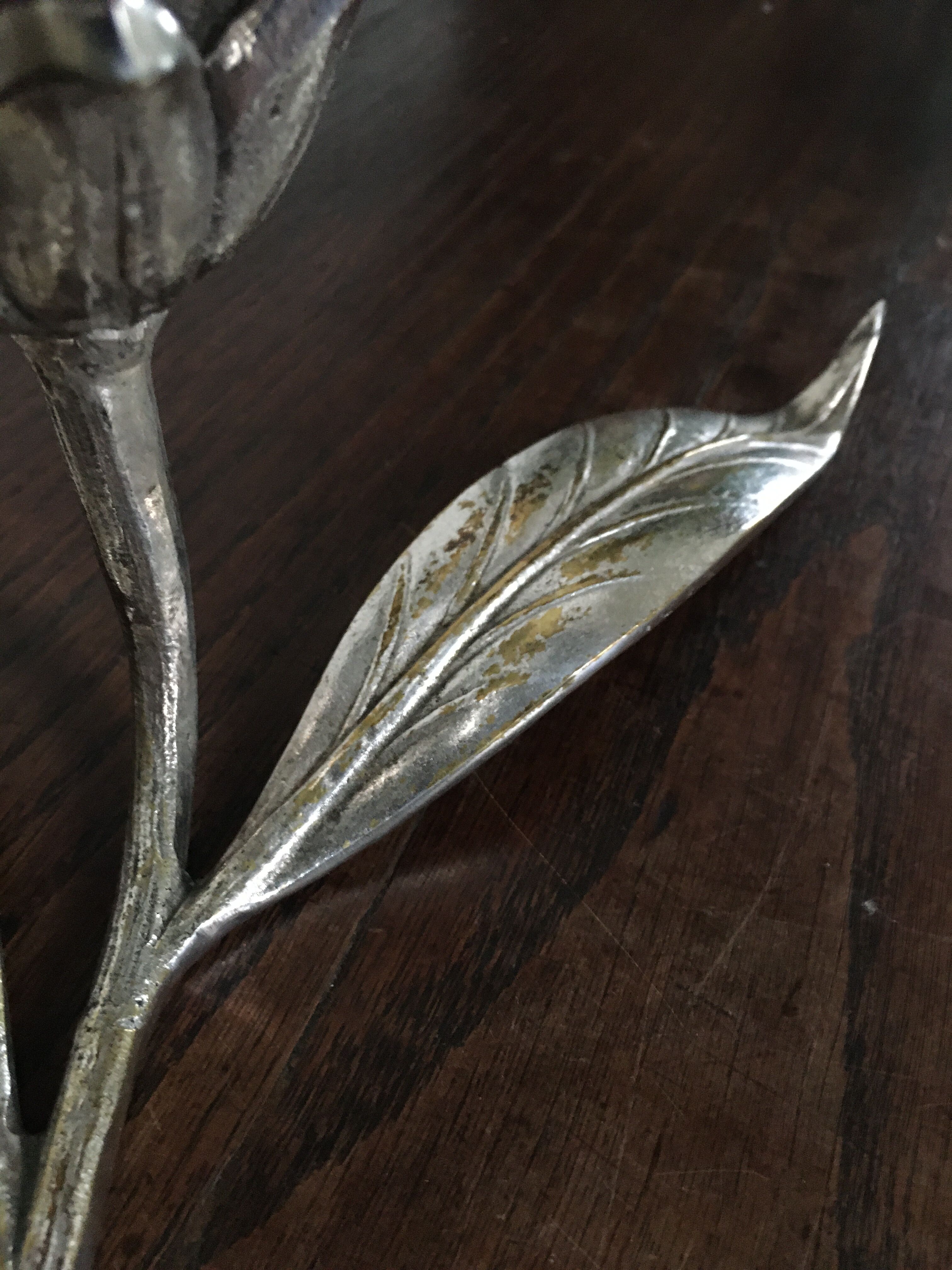 Silver metal flower ashtray