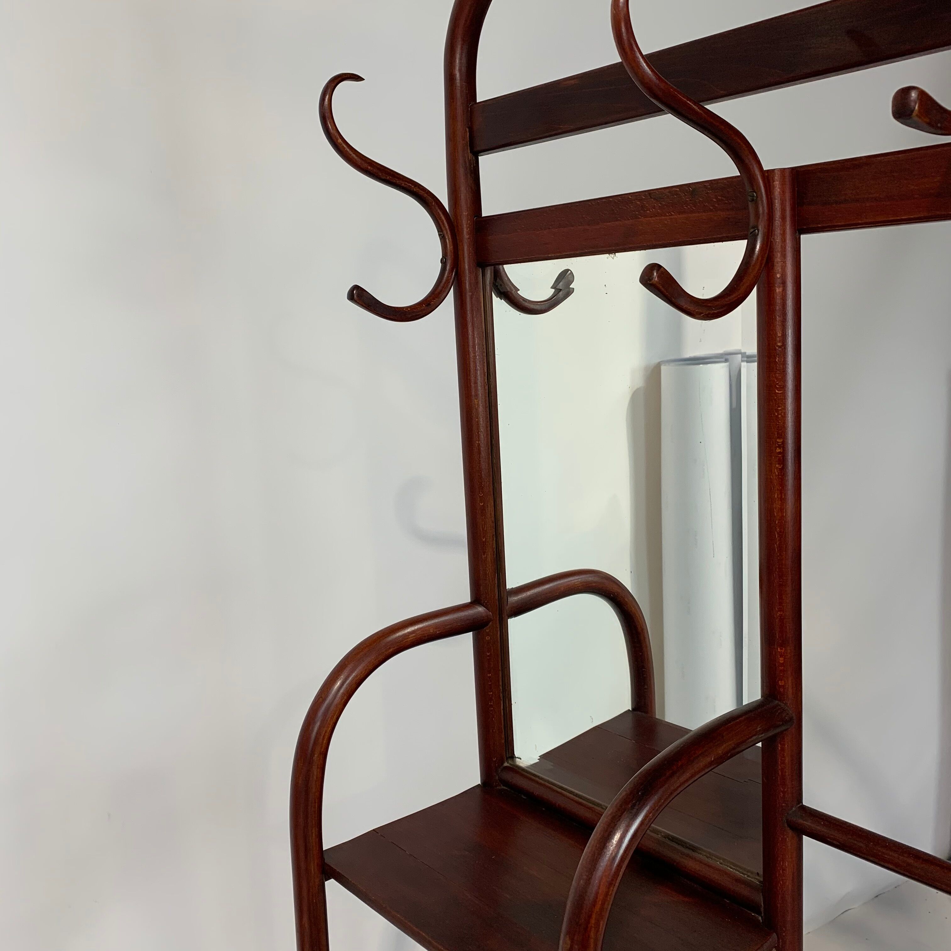 Thonet coat rack no.8