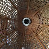 Hanging lamp in wicker woven in the shape of a flower