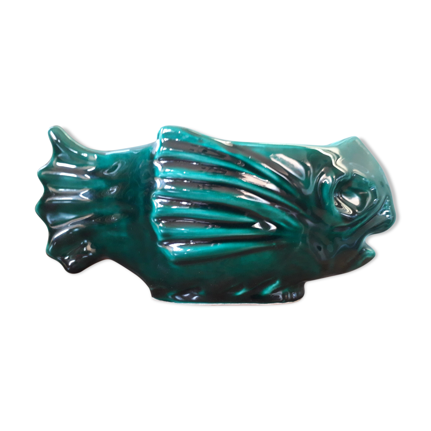 Empty Vallauris pocket in the shape of a fish