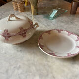 Souptureen and flat Terre de fer Saint Amand