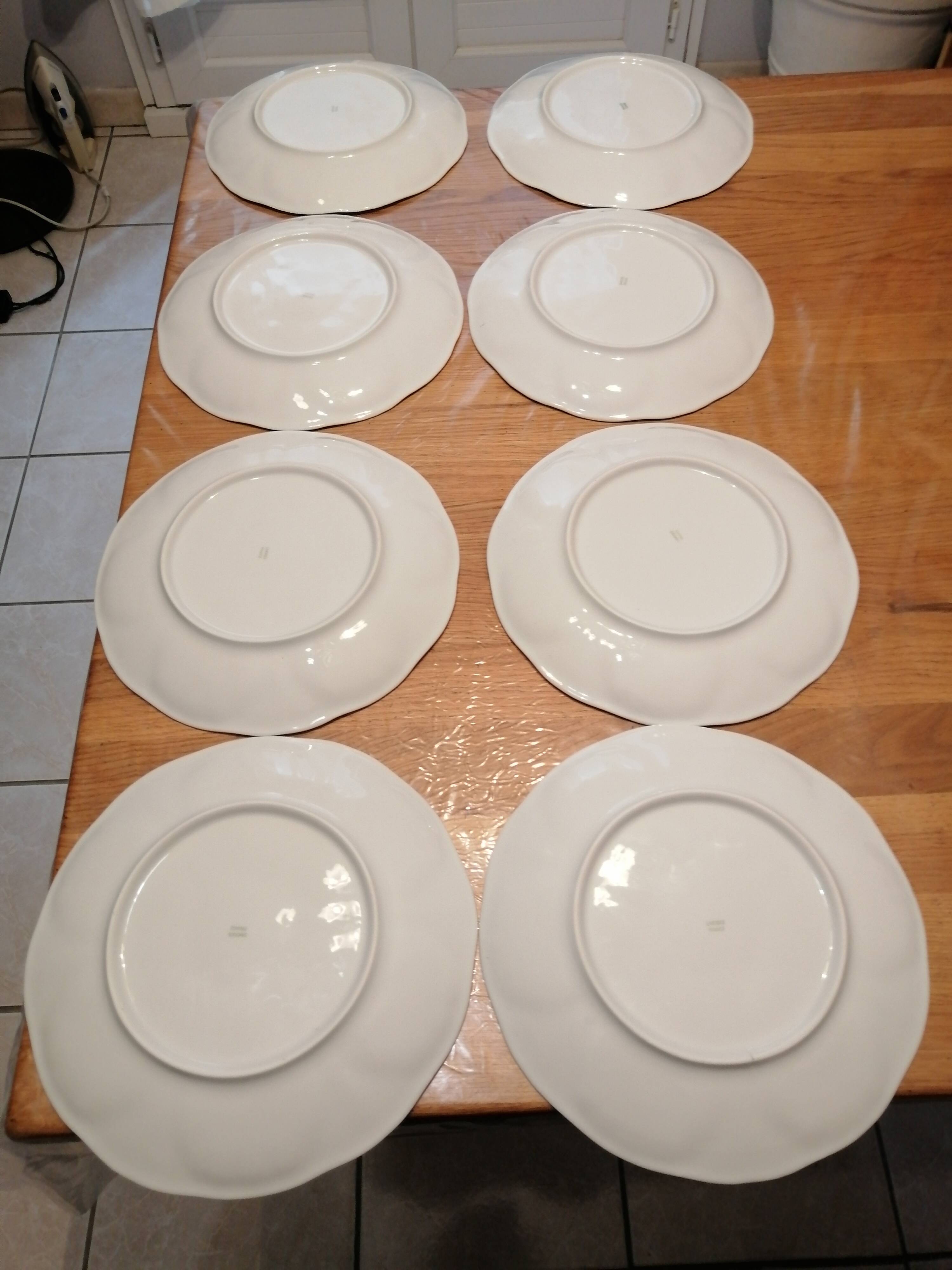 Set of 8 oyster plates in limoges porcelain