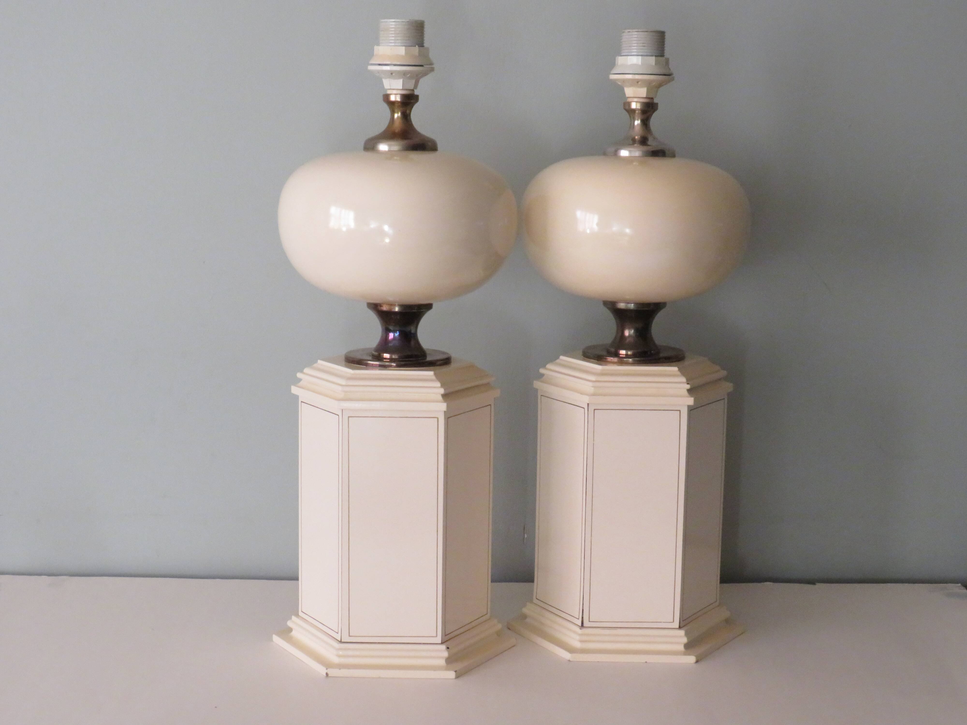 Suite of 2 table lamps from maison Le Dauphin, France 1960-1970