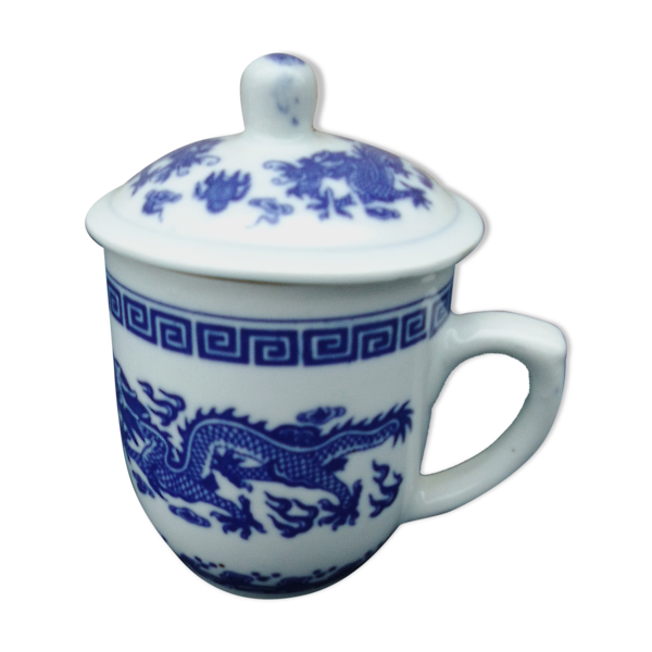 Tasse à thé  en porcelaine chinoise  motif dragon H 14 cm