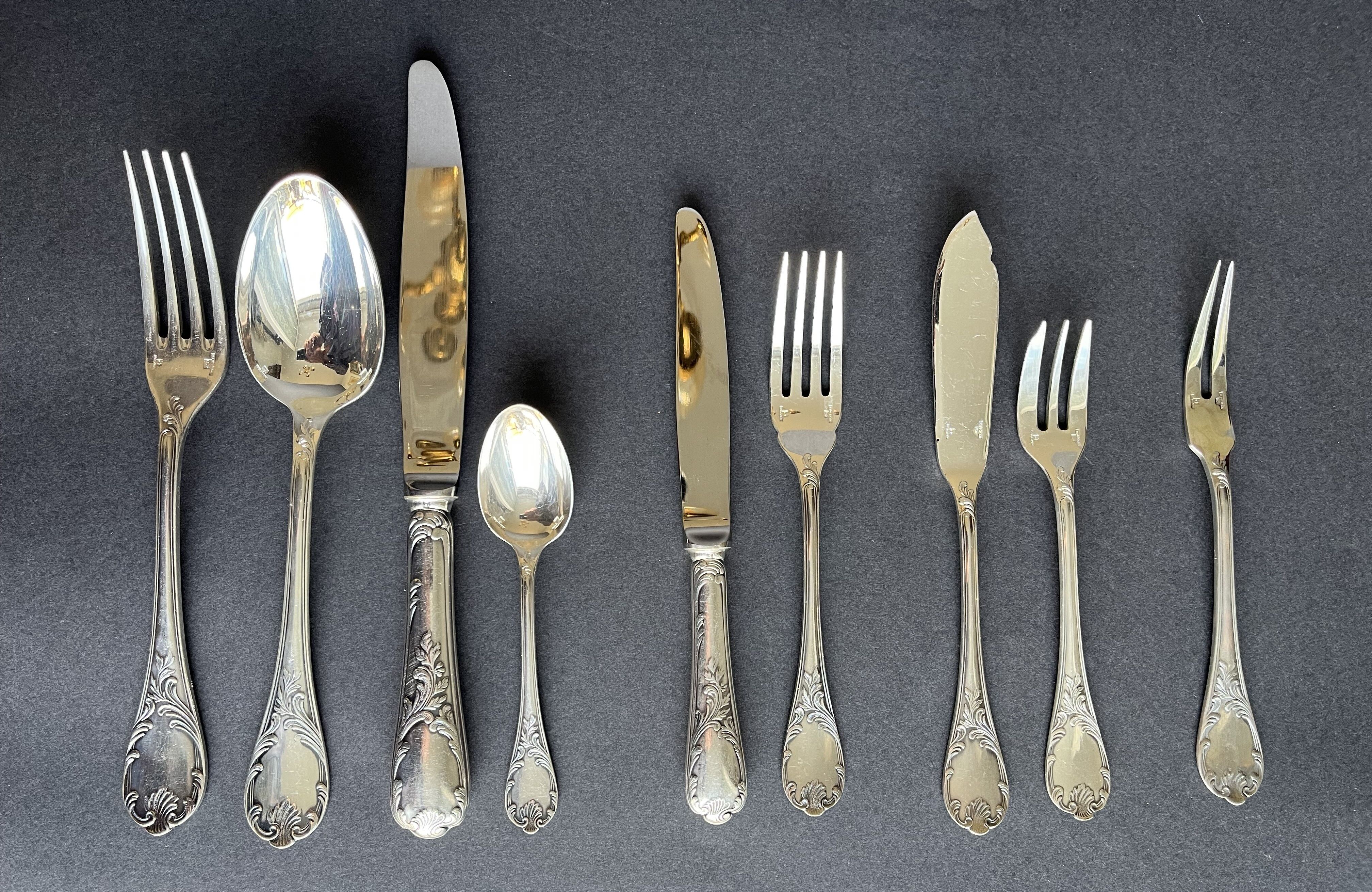 Ménagère Christofle modèle Marly 111 pièces