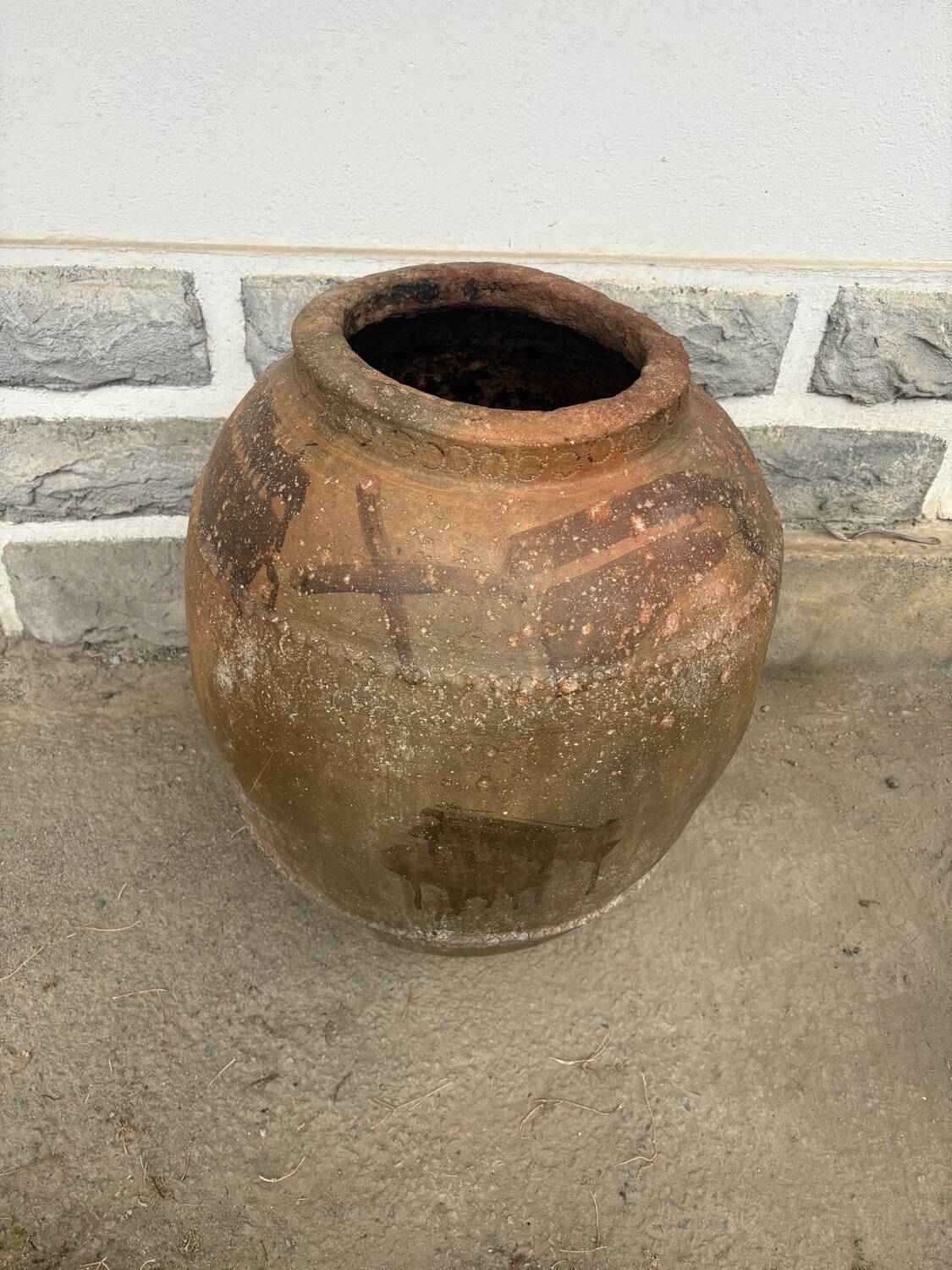 Old oil jar, Spain, Tinaja, 18th century.