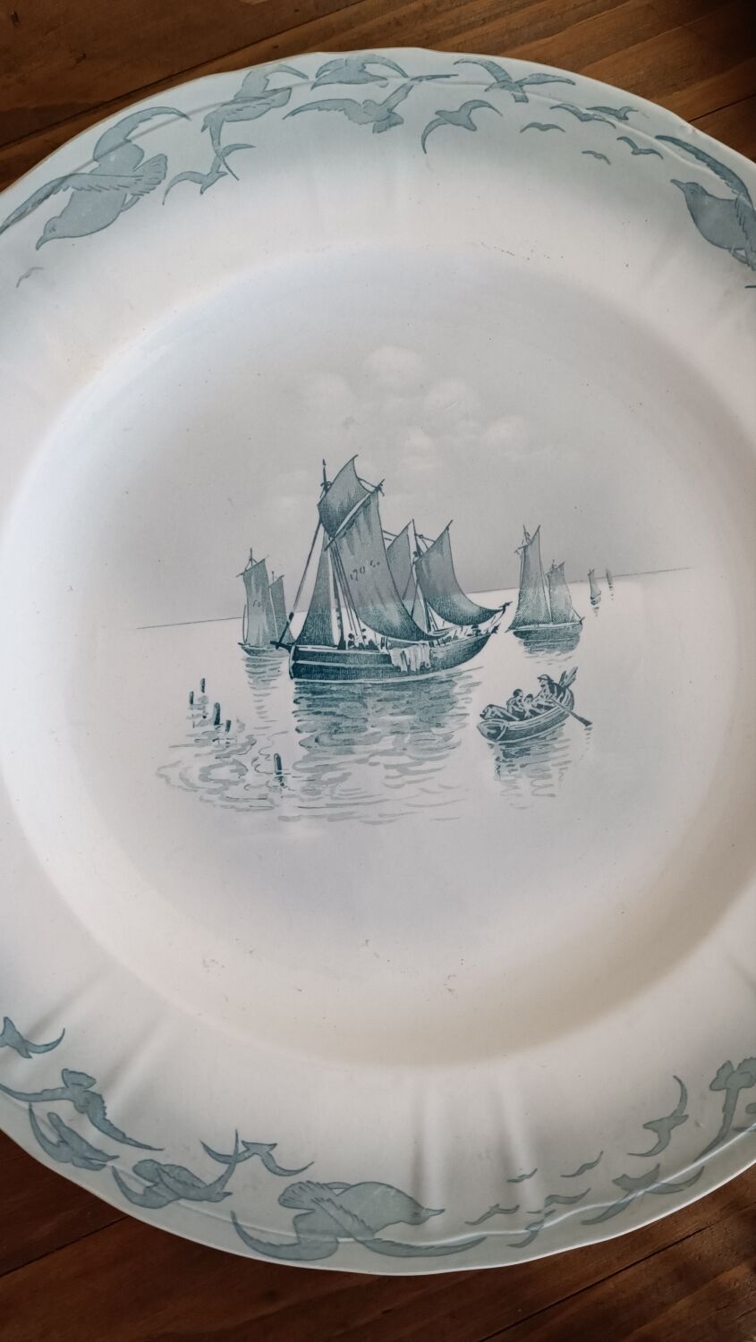 Part of the Saint Amand Dishes service, Sailboat decor