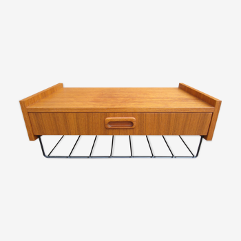 Étagère murale scandinave