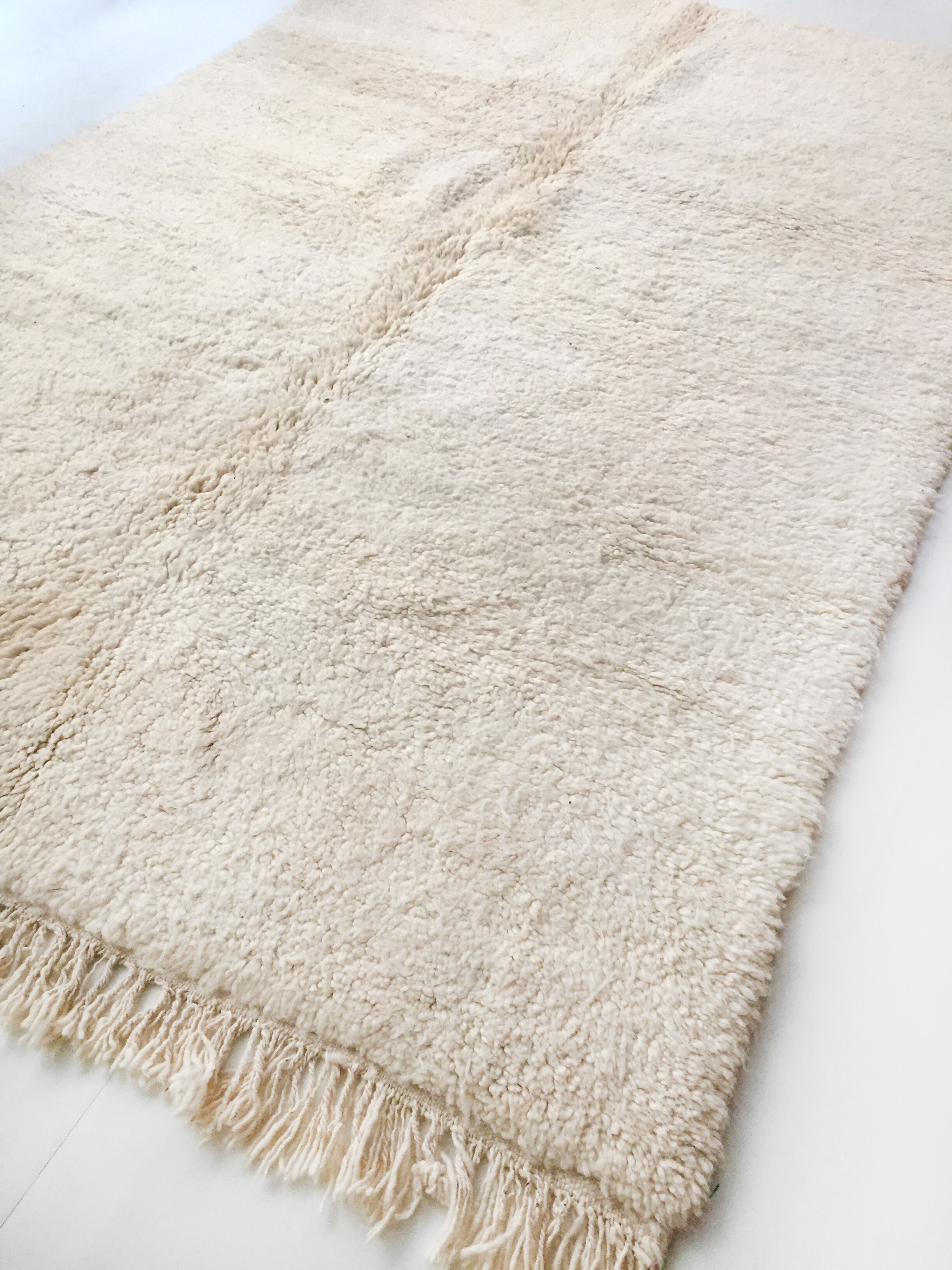 Moroccan Berber carpet Beni Ouarain ecru uni 247x165cm