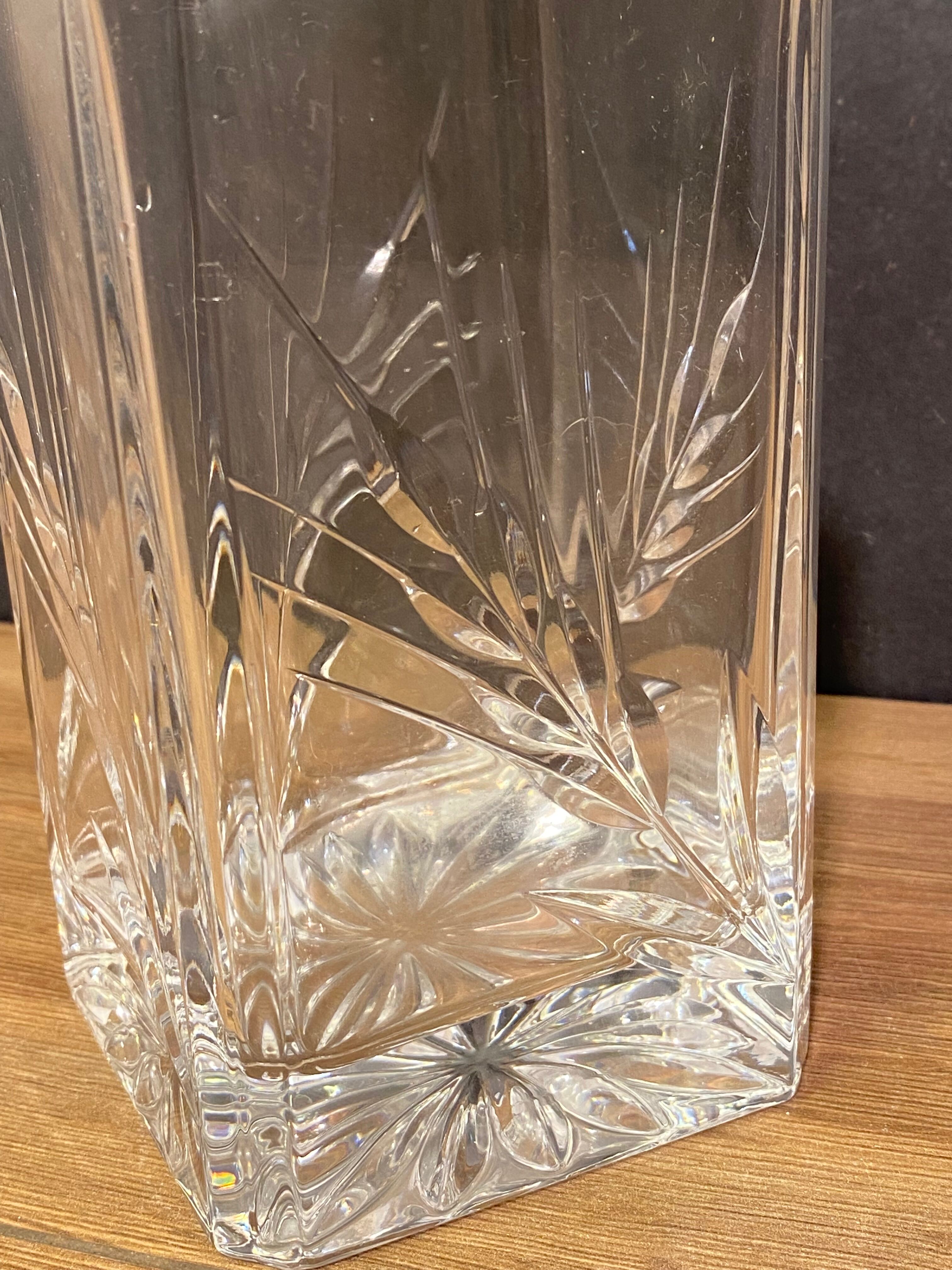 Carafe à whisky en cristal taillé