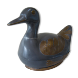 Duck empty-metal pocket