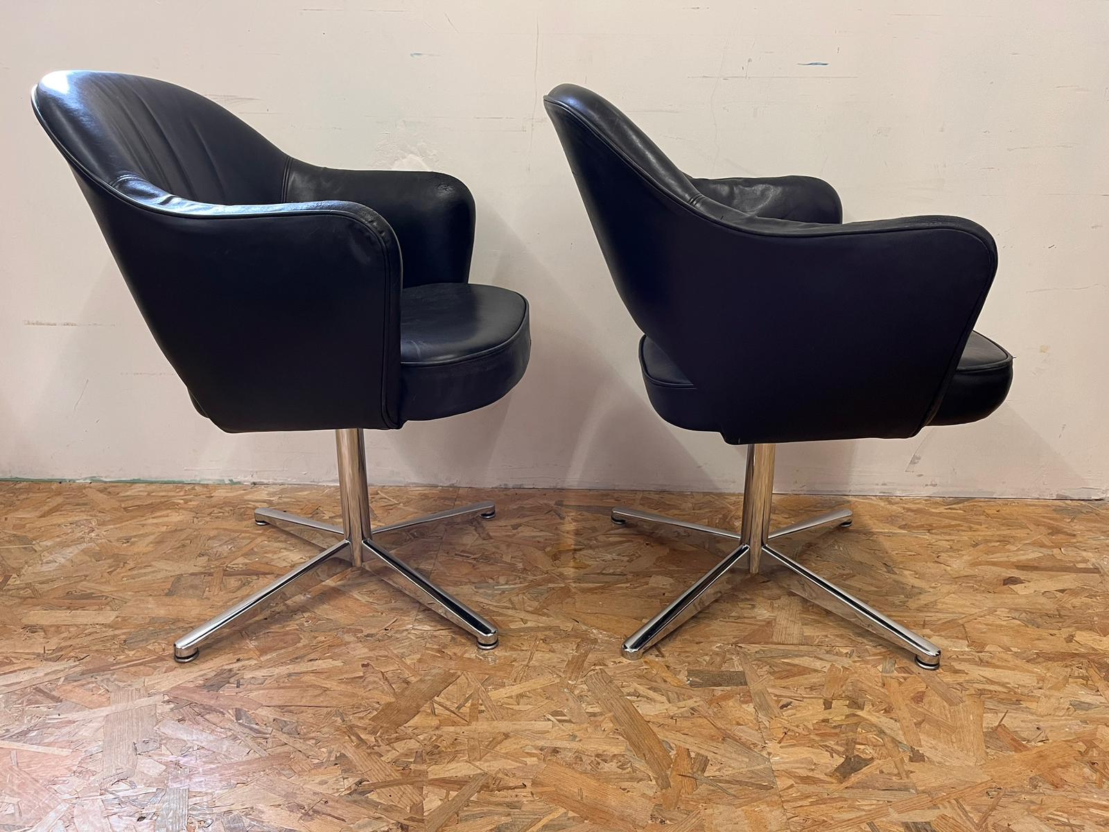 Two armchairs by Eero Saarinen for Knoll international