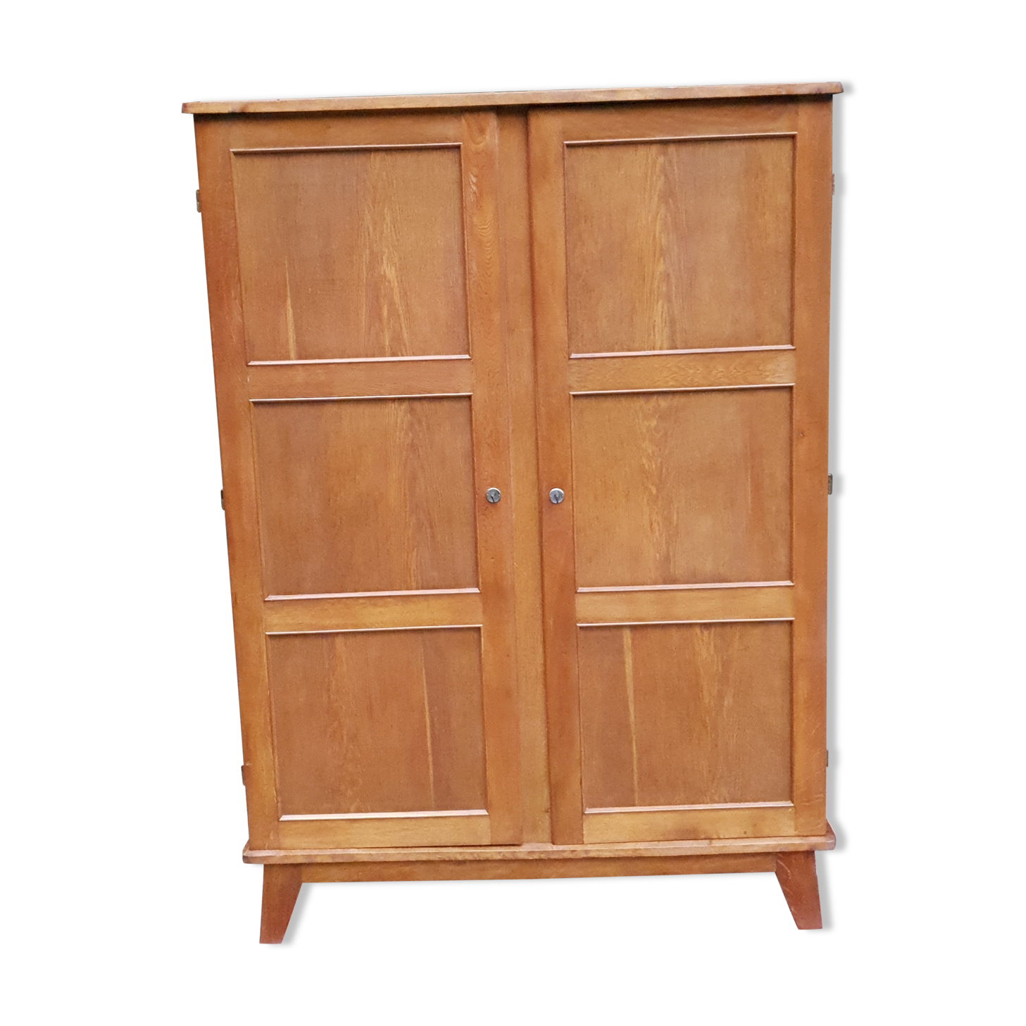 Wardrobe by René Gabriel