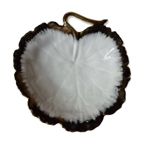 Ancienne coupelle vide poche feuille en porcelaine de limoges blanc or