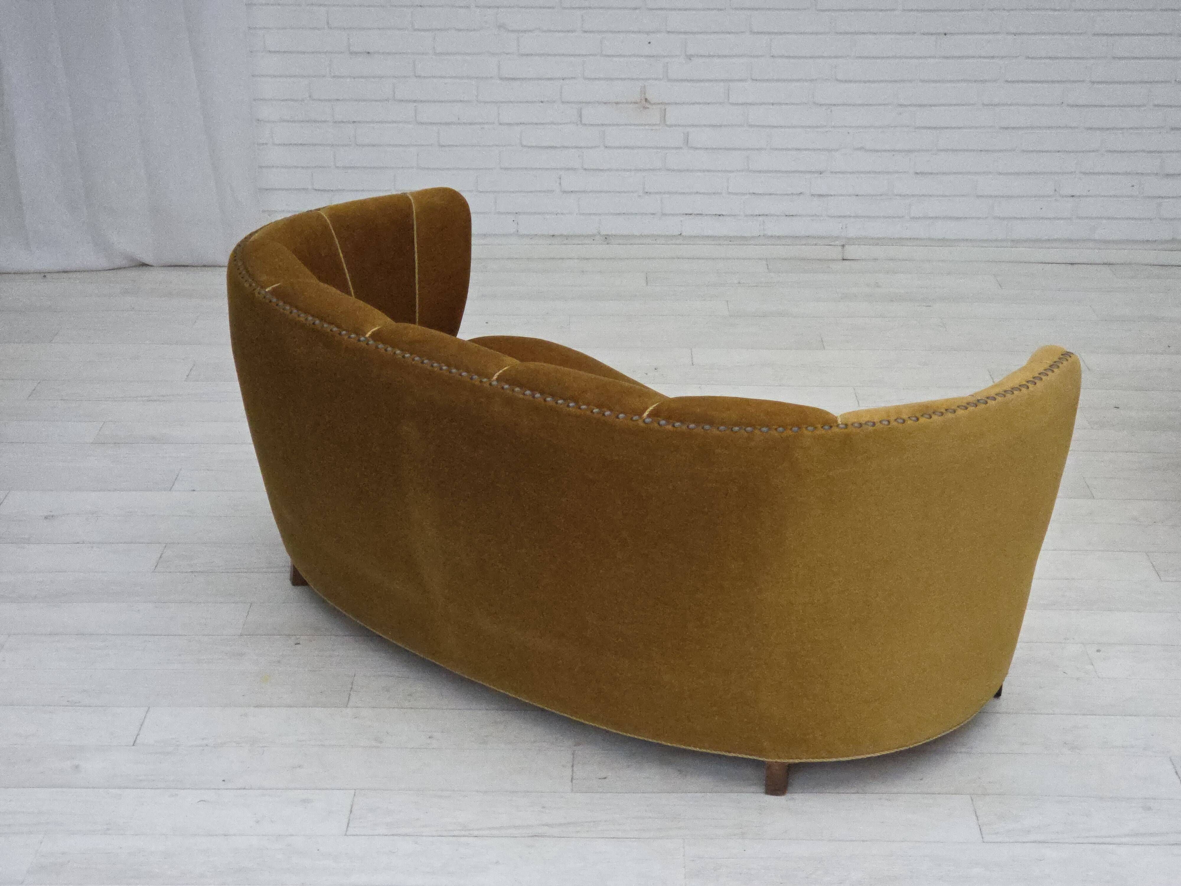 1960s, 2-seater Danish "Banan" sofa, original olive/green furniture velour.