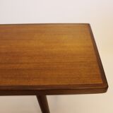 Table basse en teck de conception danoise des années 1960.