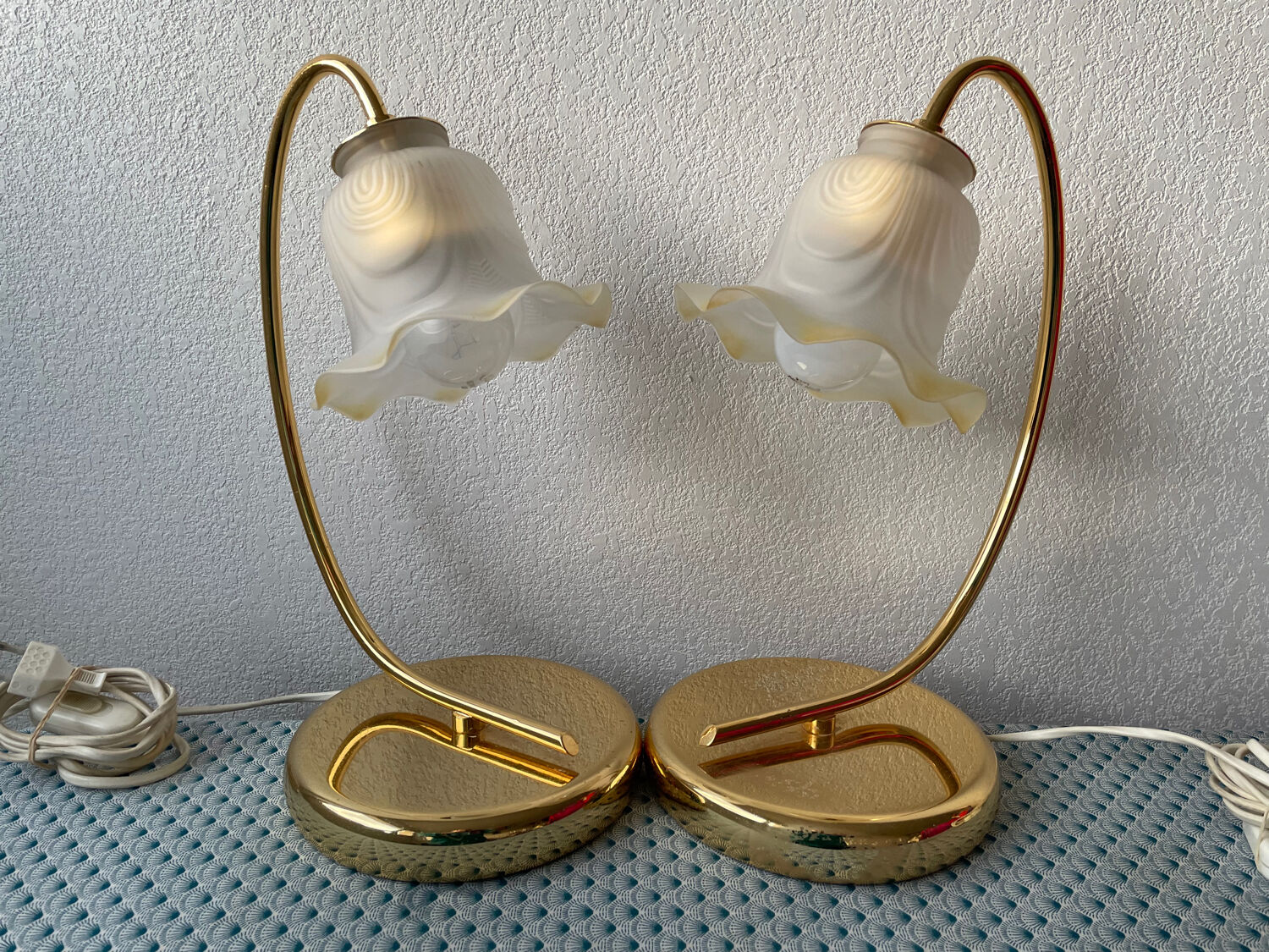 Pair of vintage 80s flower lamps