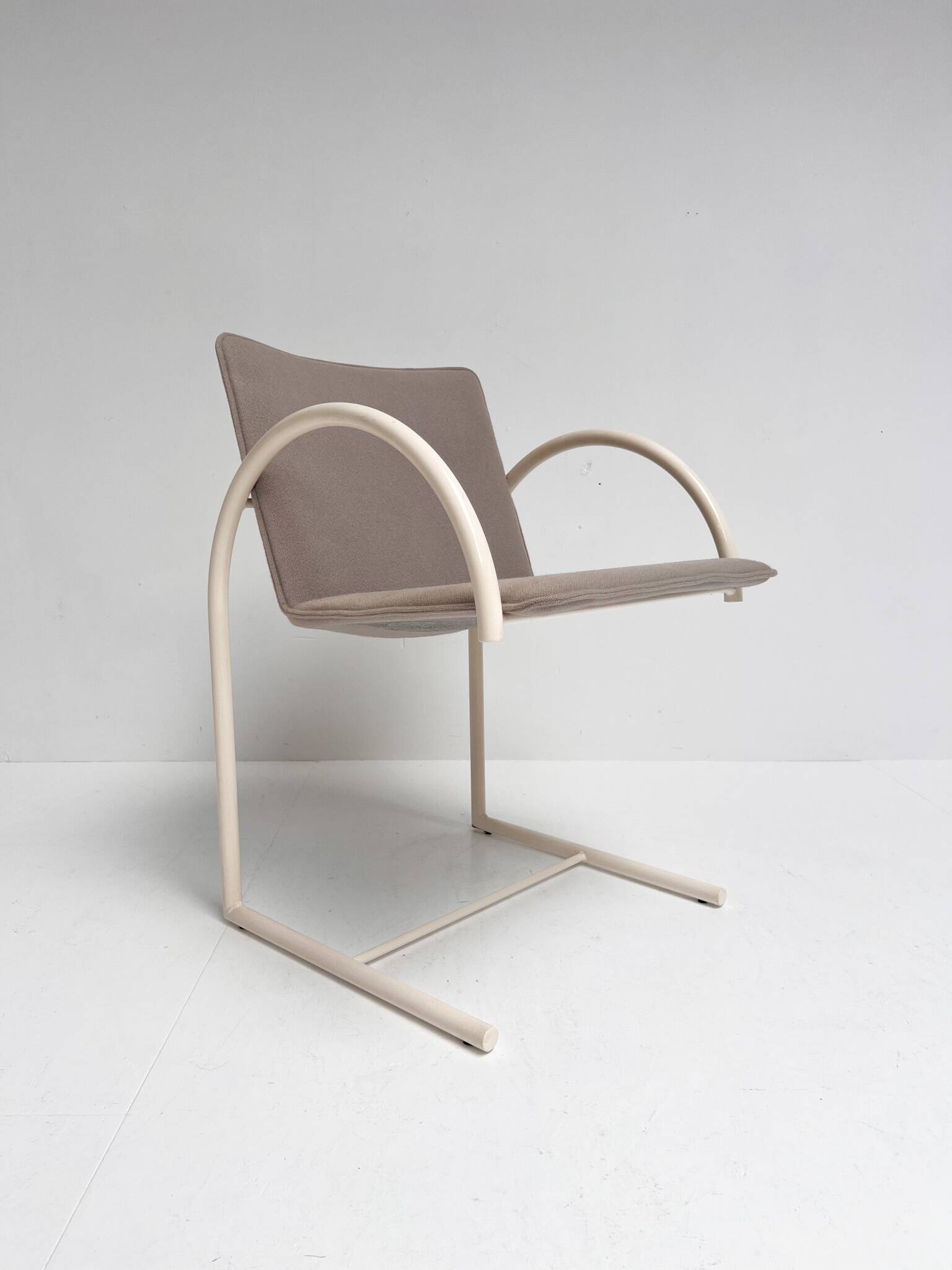 Set of 4 Circle chairs by Boonzaaijer for Metaform, 1980s