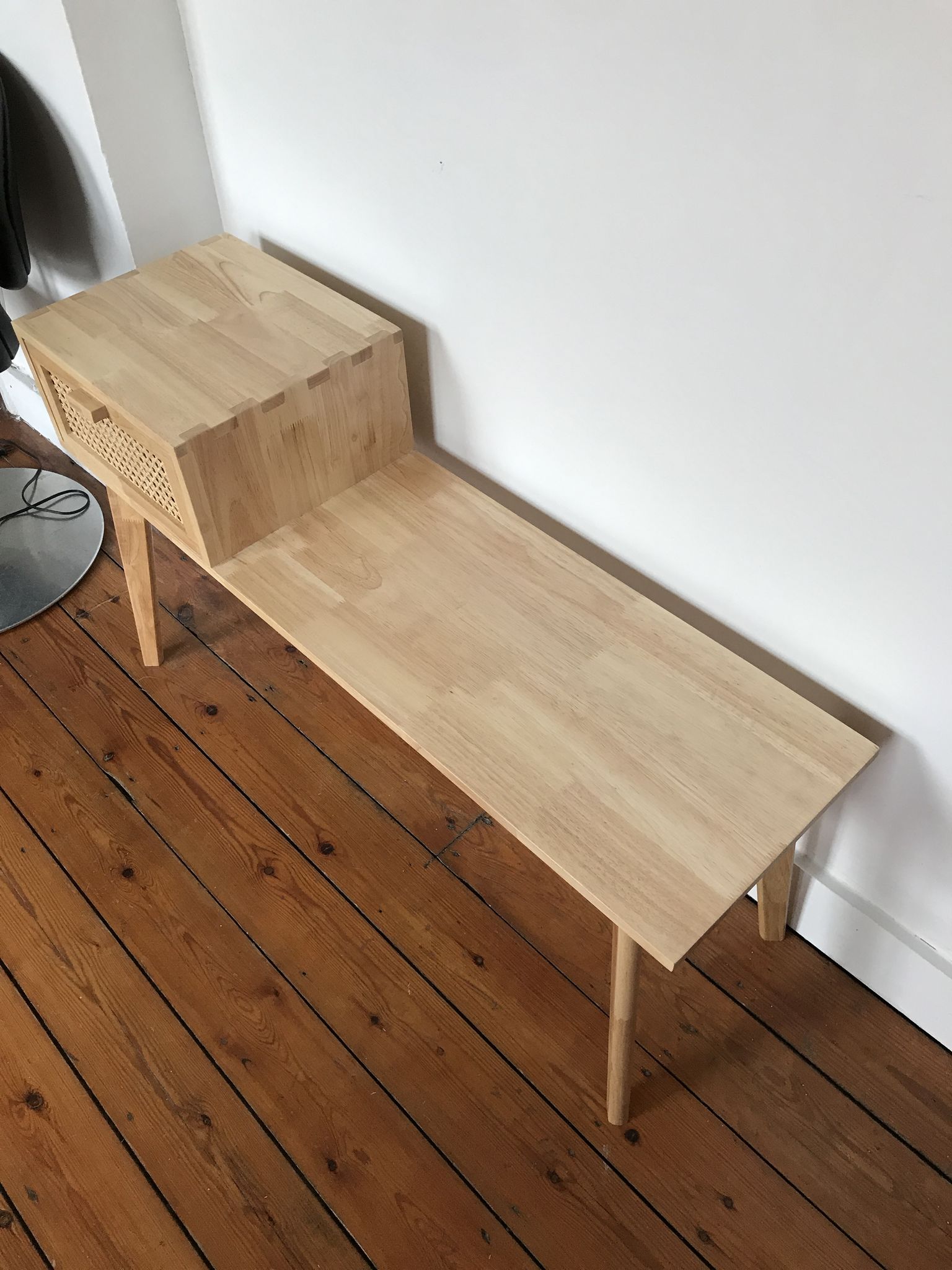 Meuble avec cannage