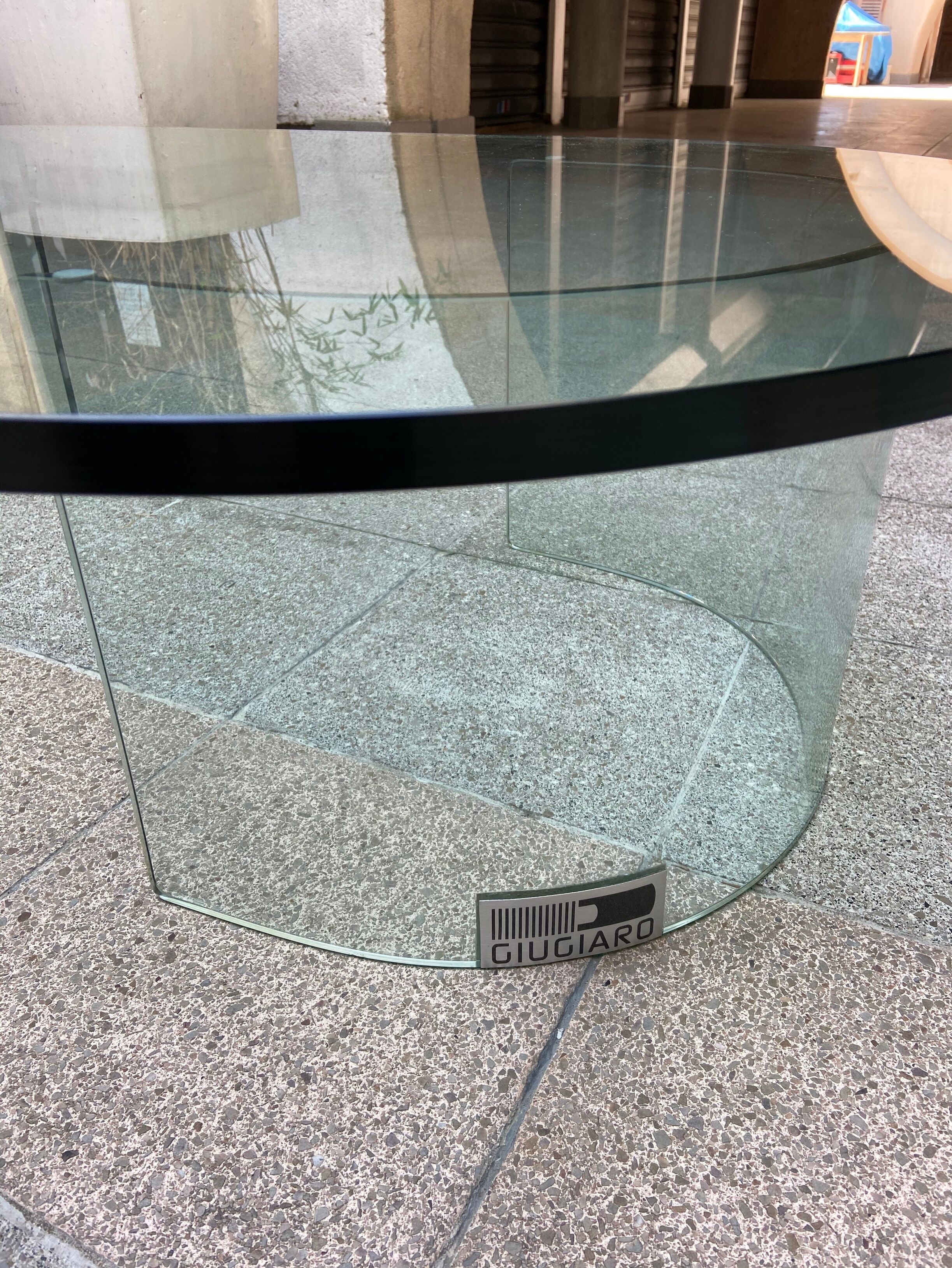 Glass coffee table - Giorgetto Giugiaro