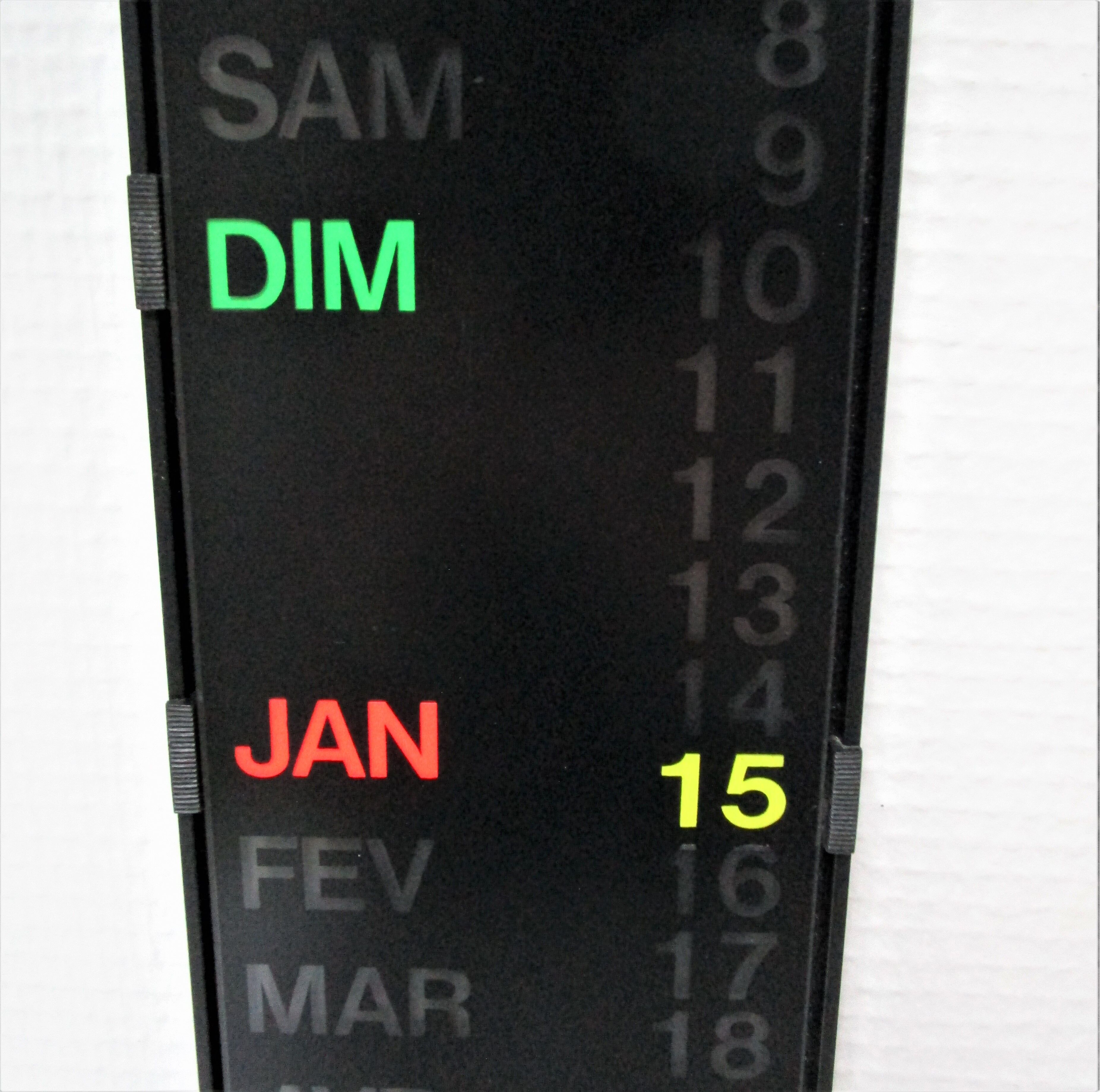 perpetual calendar wall design vintage 80s