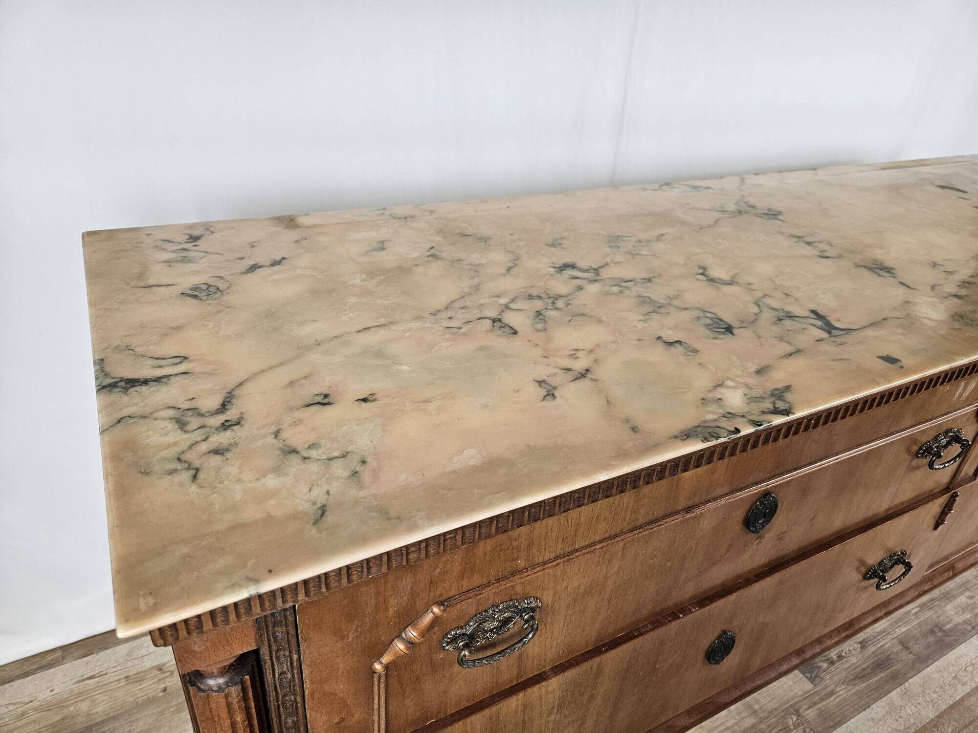 1980s chest of drawers with marble top and four drawers