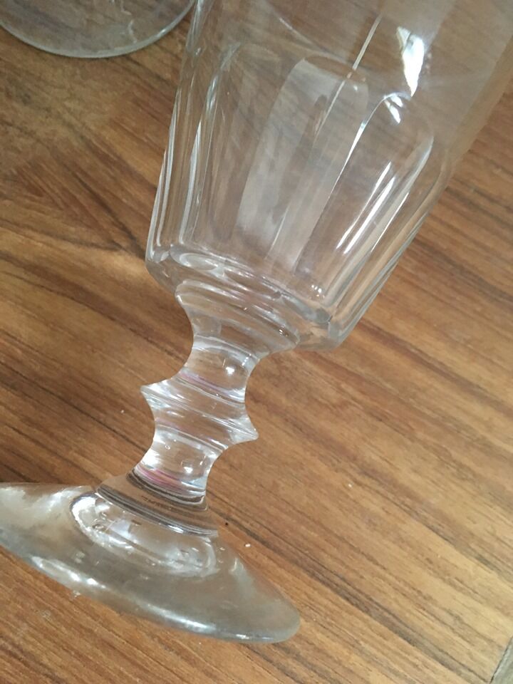 Together three glasses bistro 70s.