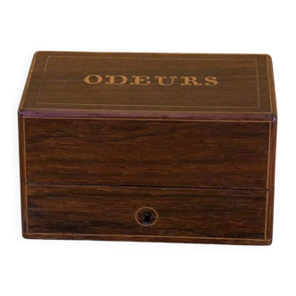 Louis-Philippe period ointment box in native wood and marquetry, 19th century