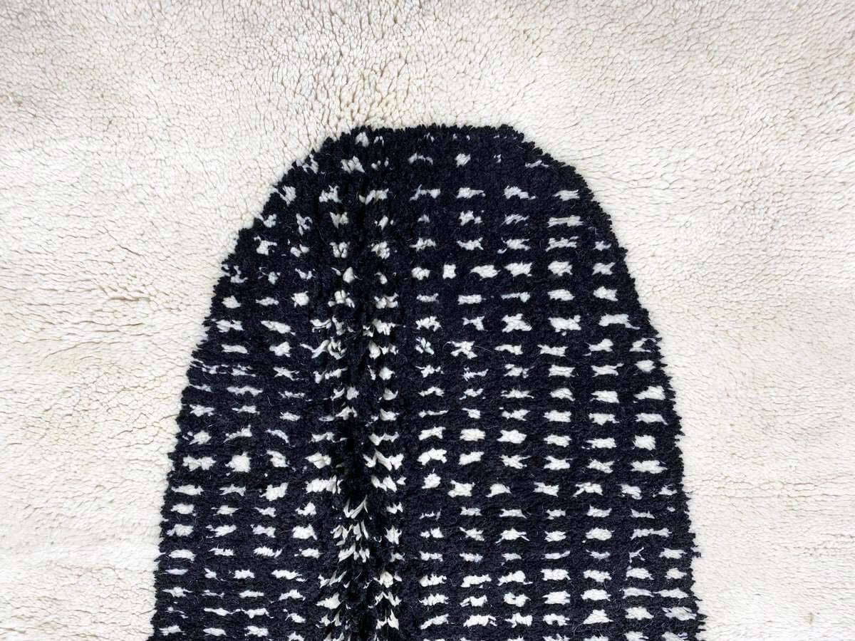Traditional handmade Berber rug 250cmx150cm