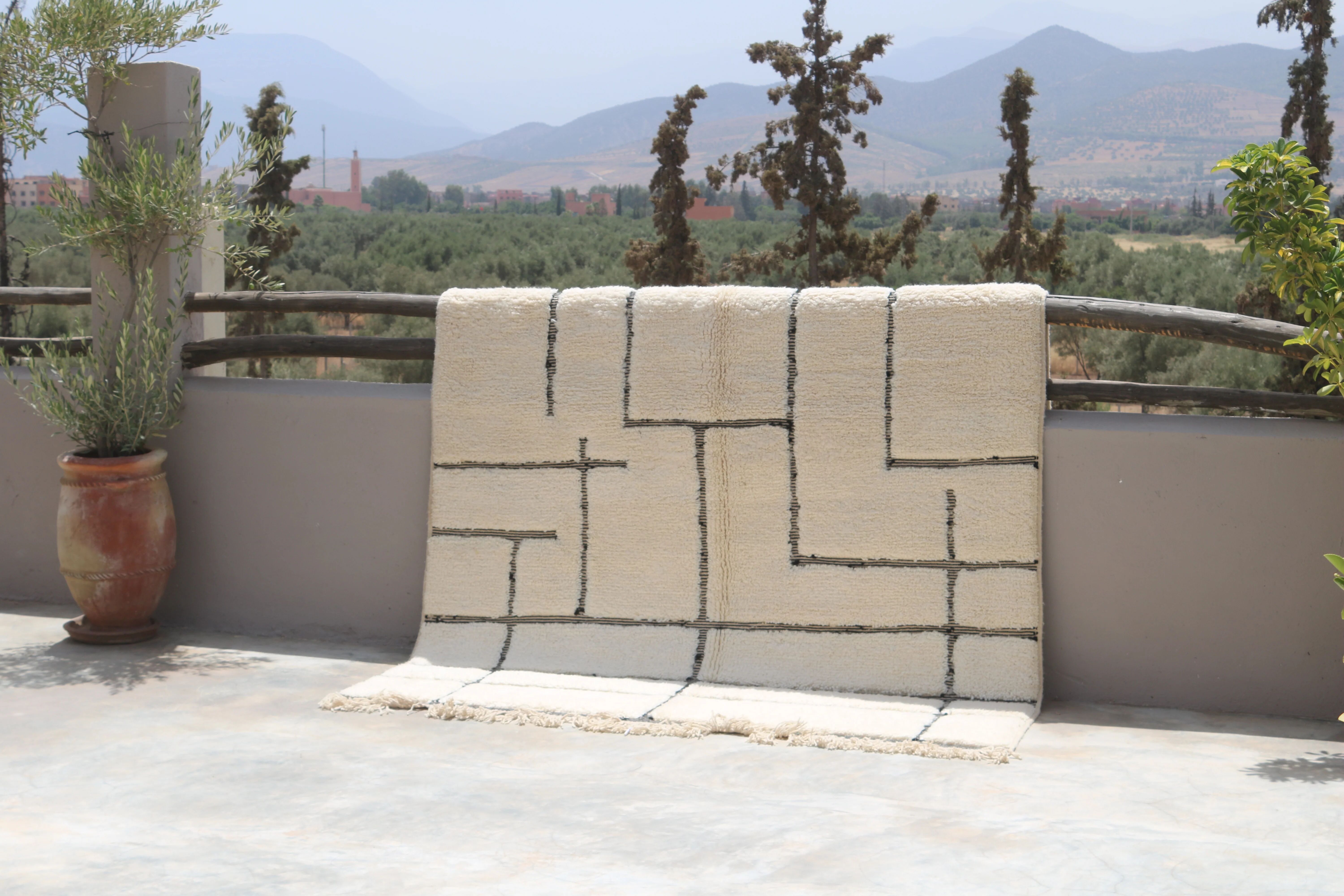 Grand tapis Beni Ouarain, 310 x 210 cm - G1023