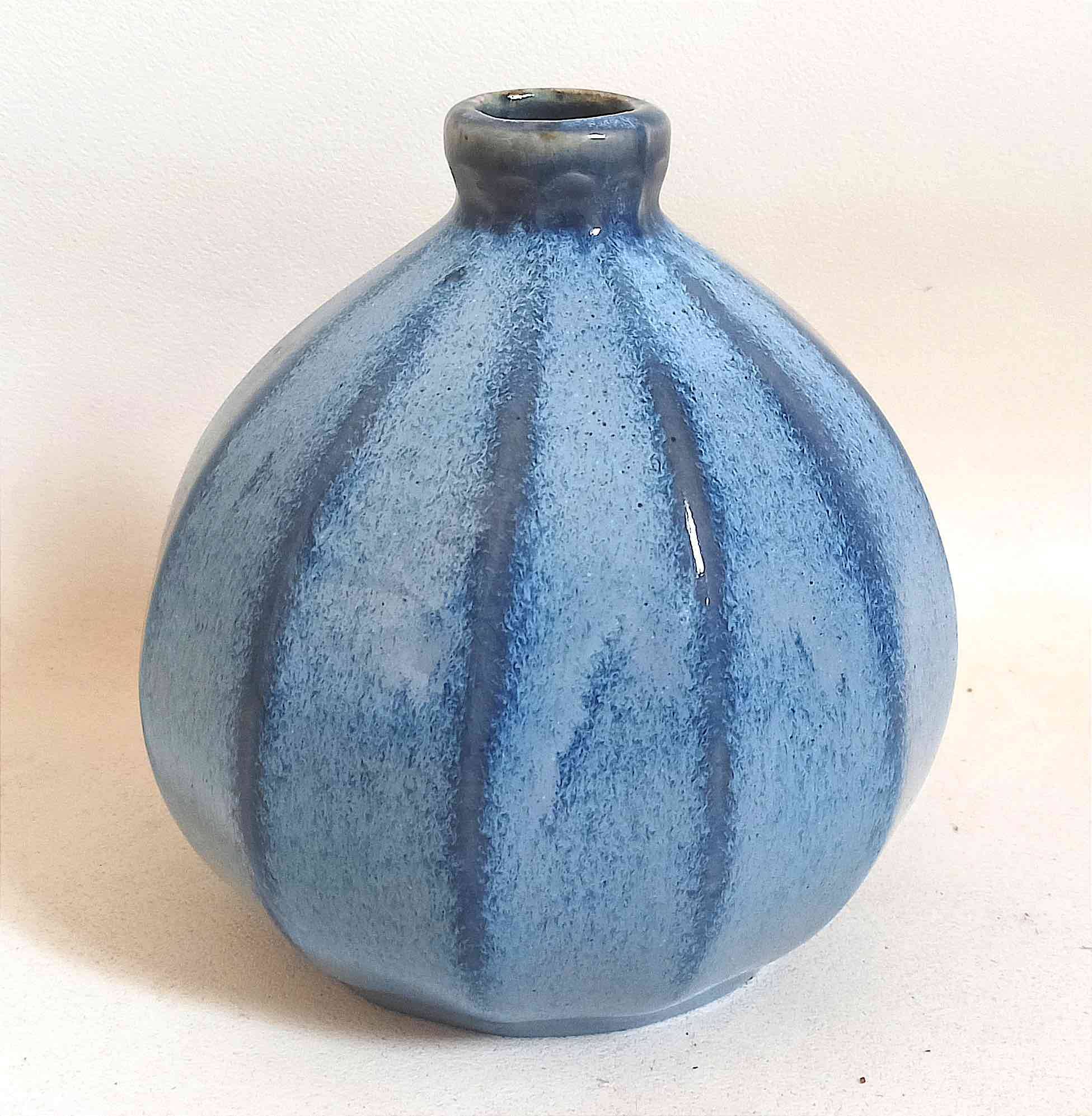 Stoneware ball-shaped vase signed Sylva, 1930s. Height 18 cm.