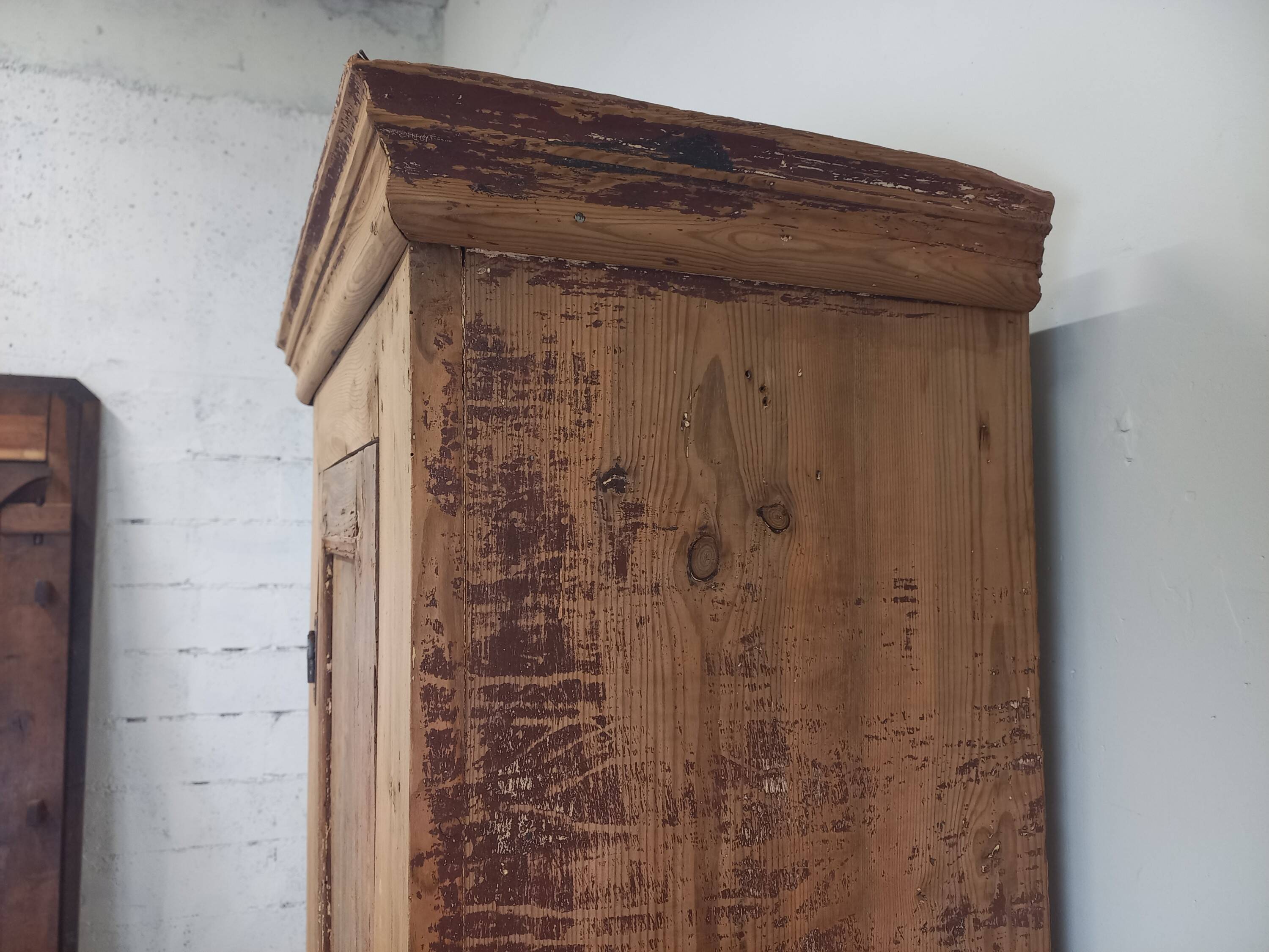 Parisian fir wardrobe