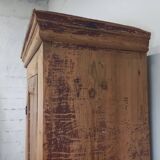 Armoire parisienne en sapin