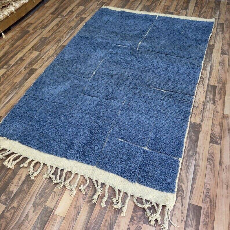 Handmade pure wool rug, size 2/3 m.