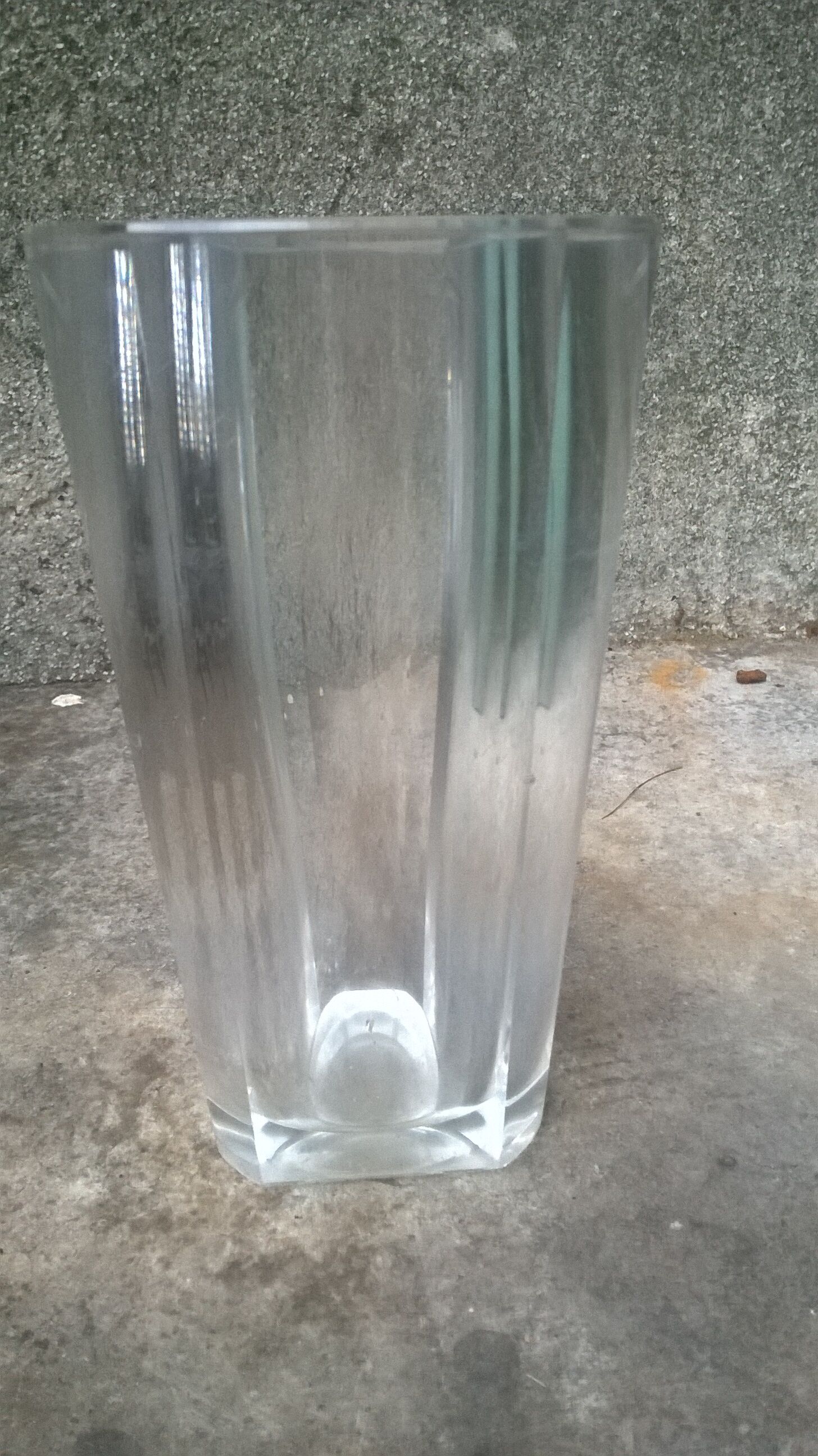 Vintage vase stamped "baccarat"