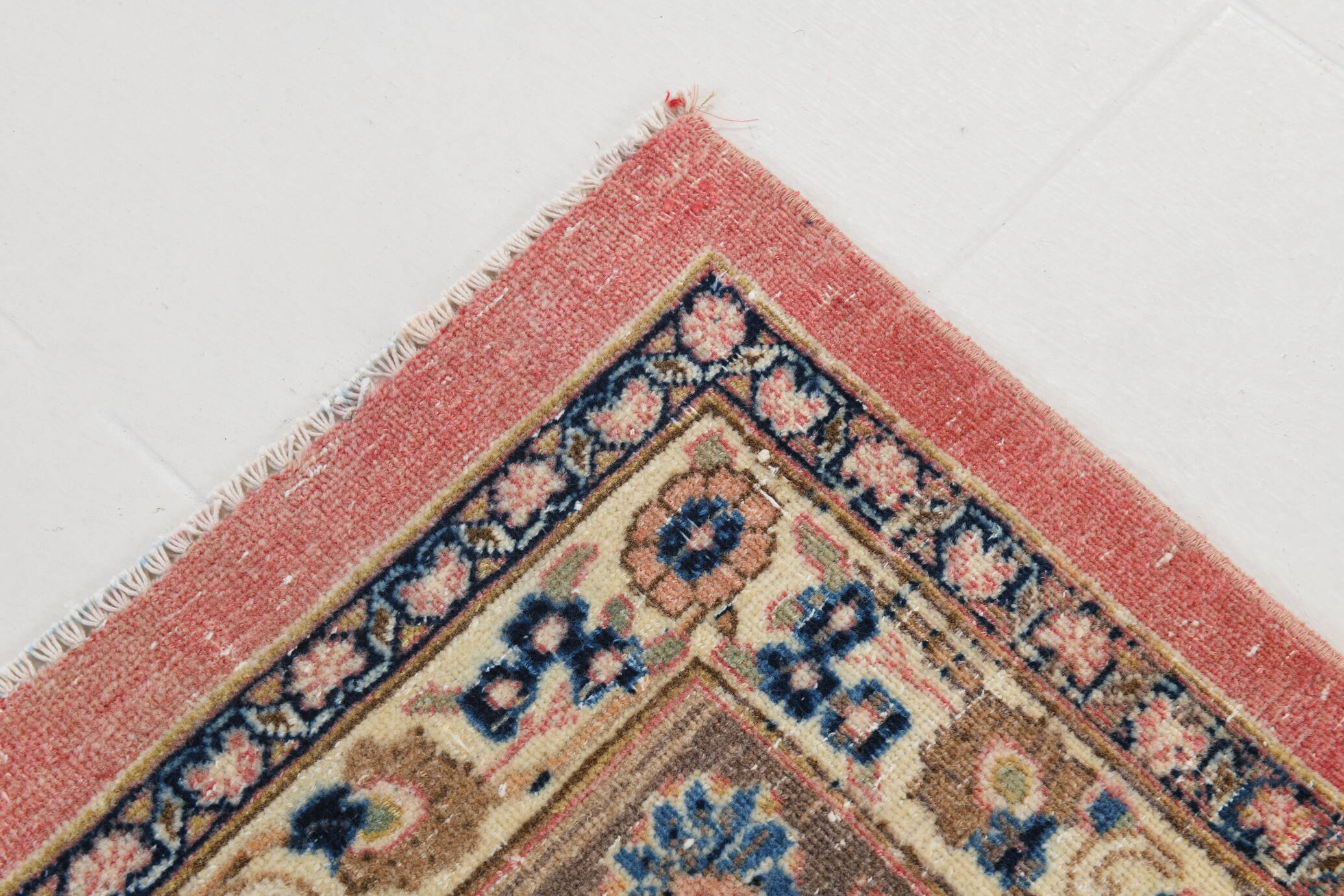 Tapis persan vintage en laine noué main, rouge, motifs floraux, 291x384 cm