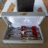 Series of 6 door metal knife dog