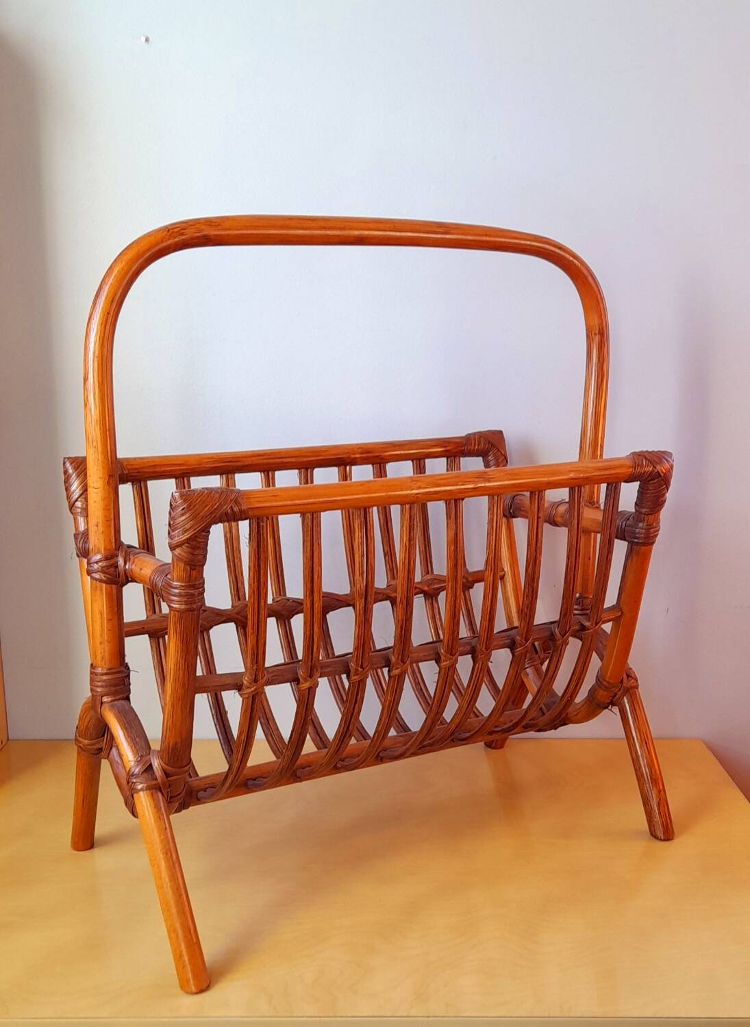 Rattan magazine rack 60s