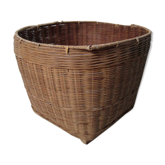 Rattan pot cache