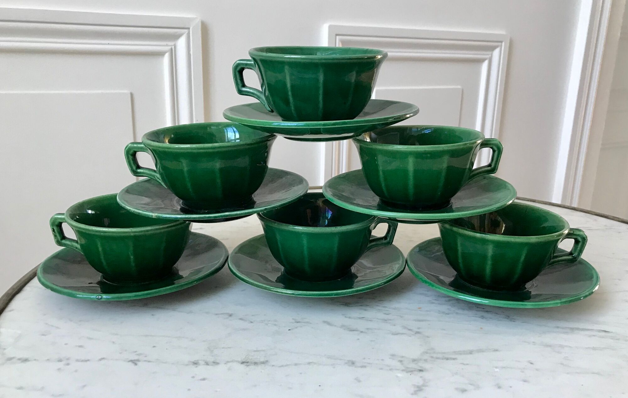 set of 6 cups and sub-cups in green slurry Lunéville 60s