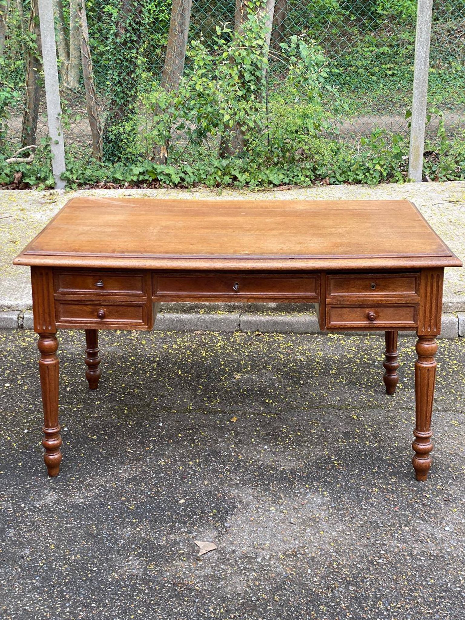 Bureau Louis XVI en chêne massif du 19ème
